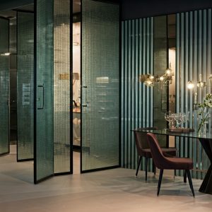 Versatile glass designs in modern interiors